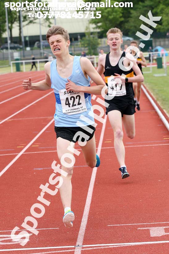 Mens under-17 1500 metres, North Eastern Track and Fields Champs., Middlesbrough. Photo: David T. Hewitson/Sports for All Pics